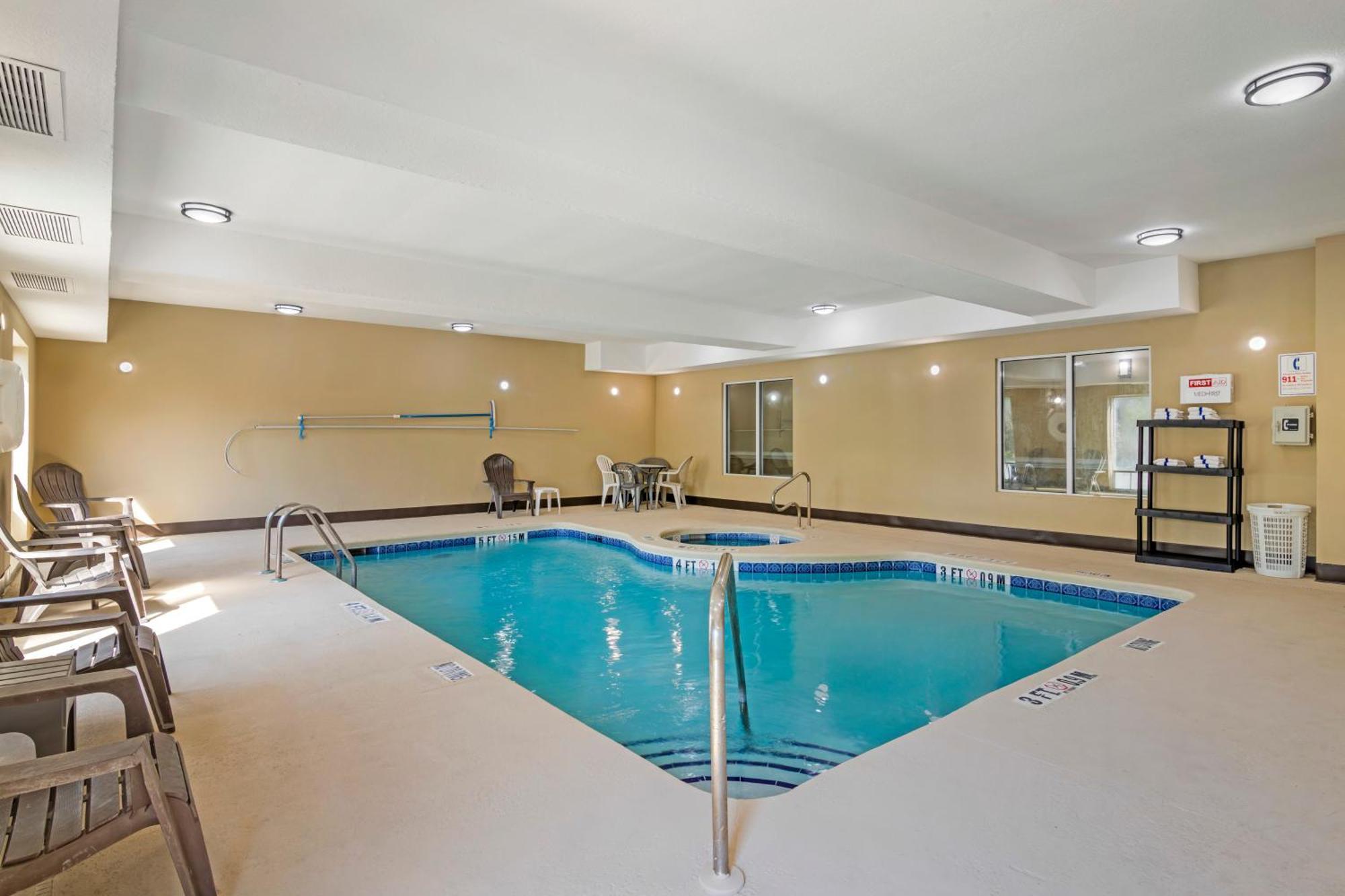 Comfort Suites Brunswick Ngoại thất bức ảnh