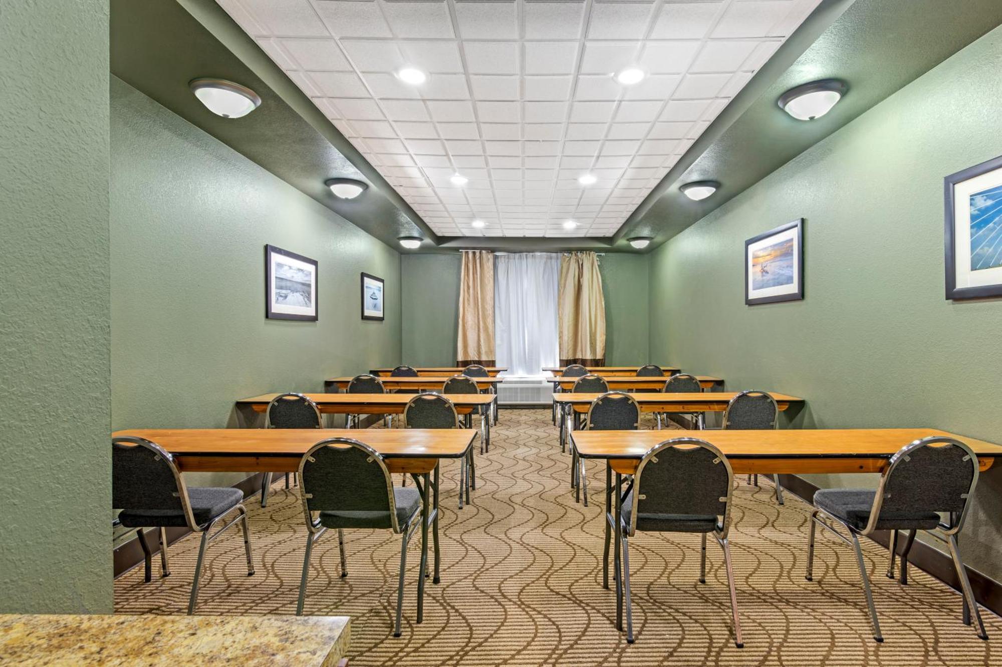 Comfort Suites Brunswick Ngoại thất bức ảnh