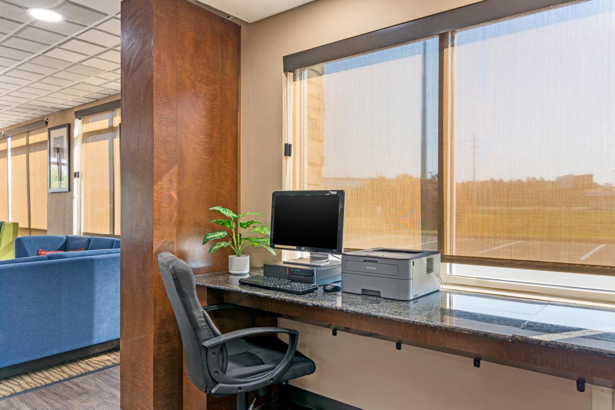 Comfort Suites Brunswick Ngoại thất bức ảnh