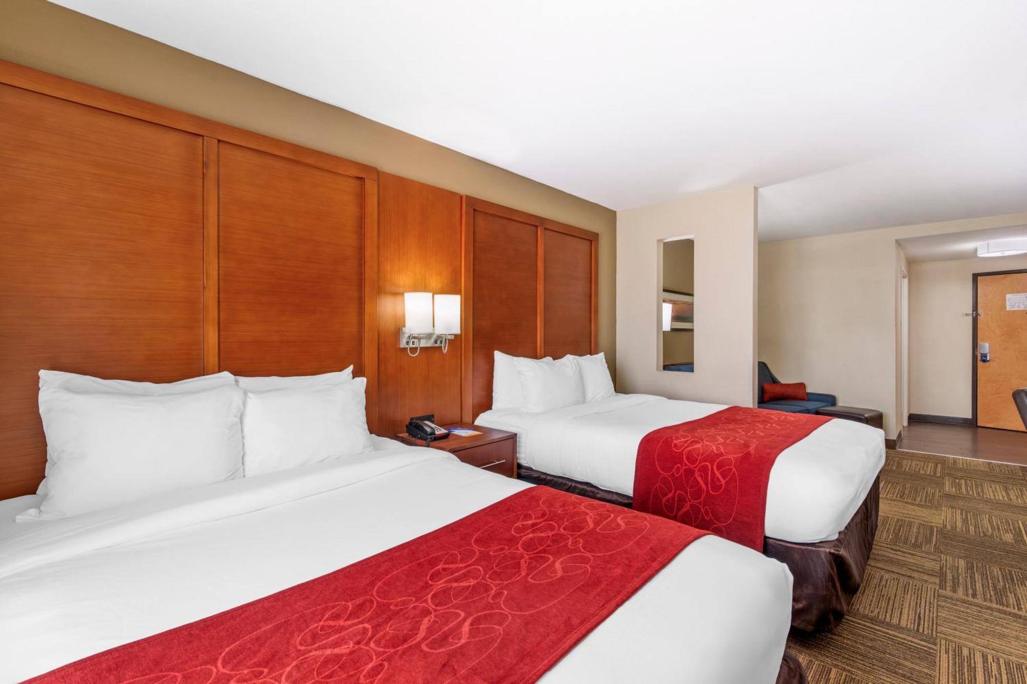 Comfort Suites Brunswick Ngoại thất bức ảnh